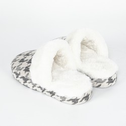 Kaz Ayağı Desenli Şönil Kumaş Peluş Konforlu Ev Terliği 